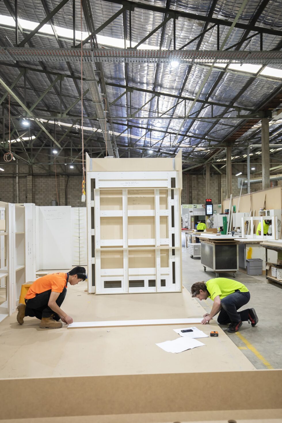 Euroline_About_BN1058_N536_large-min