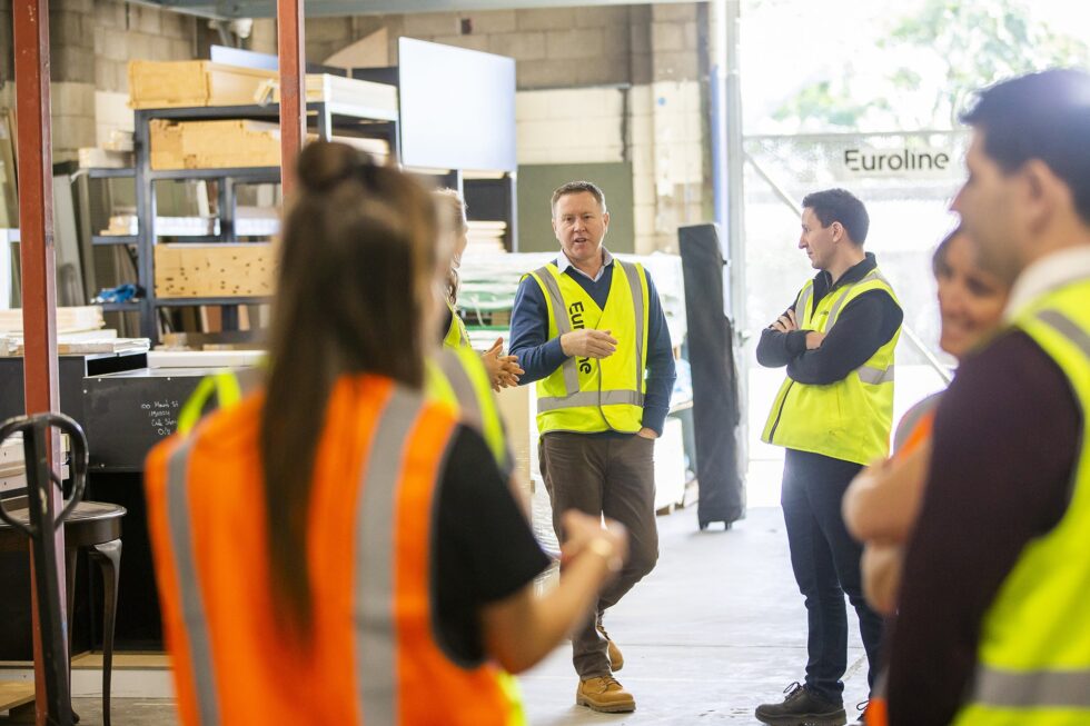 Euroline_About_BN1058_N663_large-min