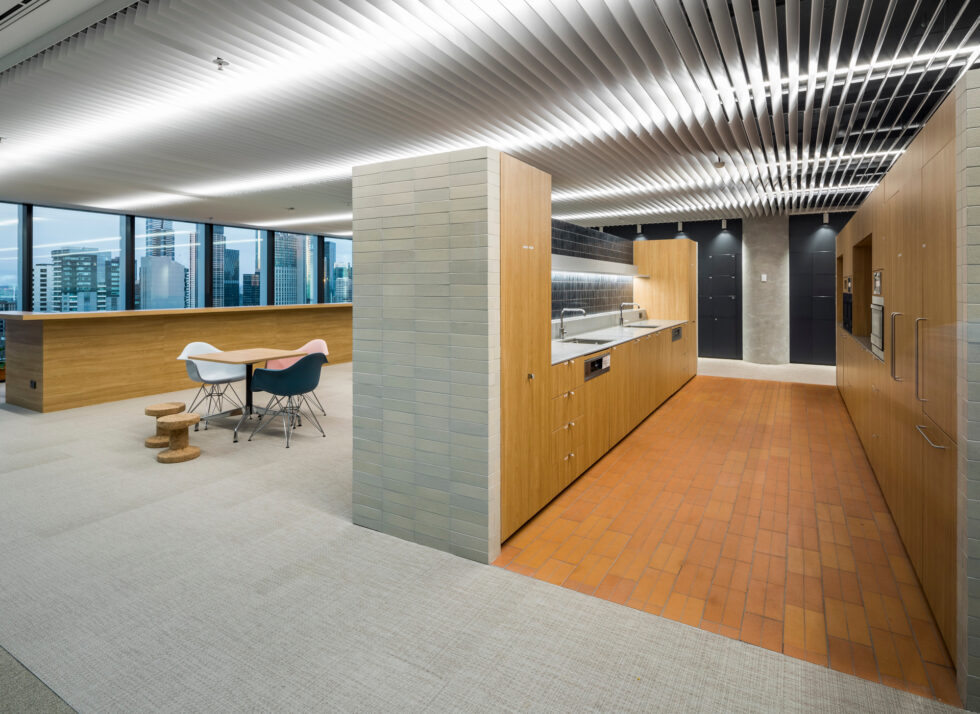 Euroline_1190_AMP 1MQ VIC_8