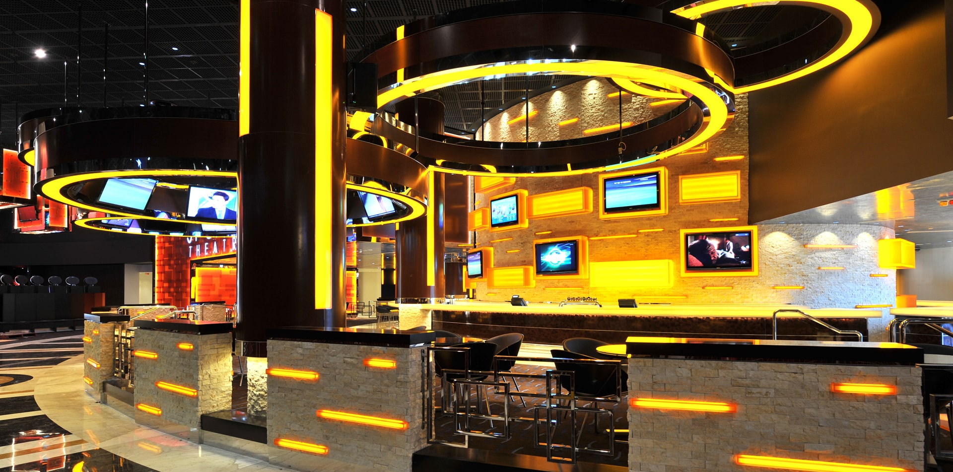 Euroline_418_The Star Sports Theatre and Bar_2-min