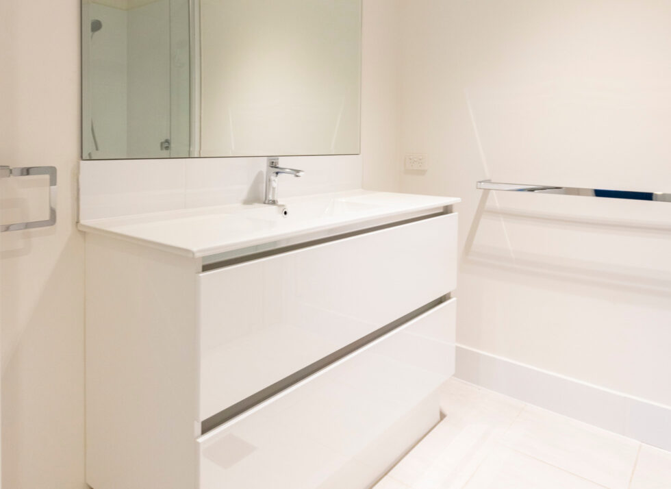 Euroline_Brentwood Village_