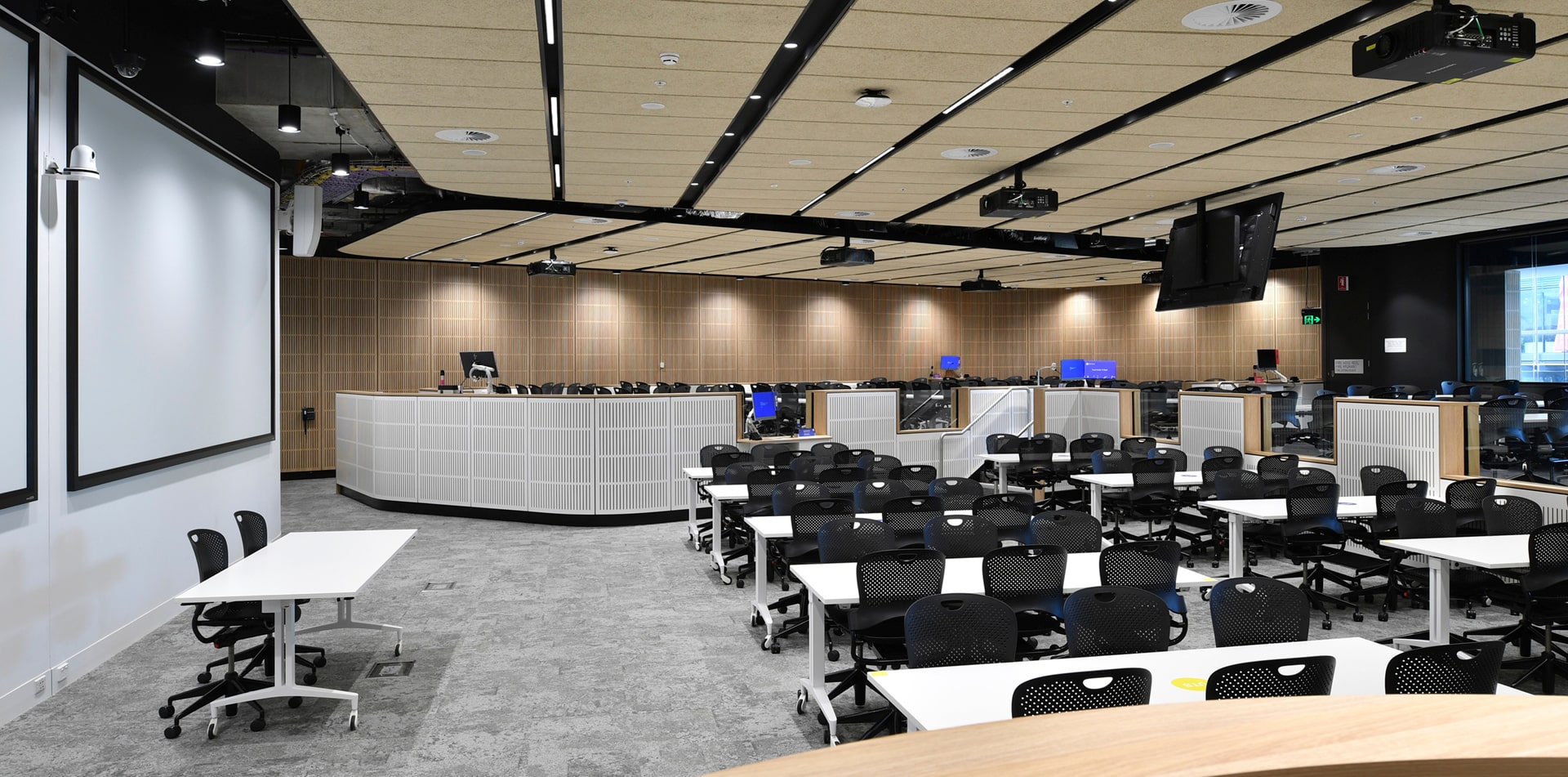 Euroline_1160_UTS Central_10-min